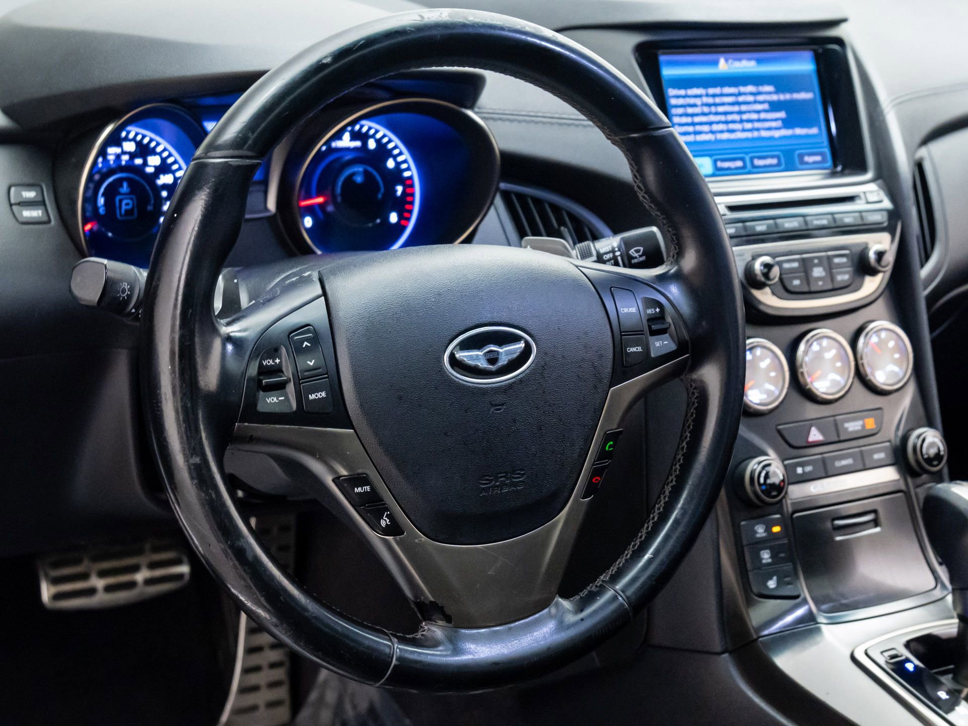 Used 2013 Hyundai Genesis 3.8 image 11