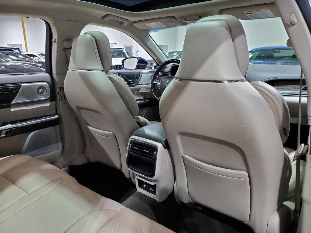 Used 2017 Lincoln Continental Reserve w/ Luxury Package AWD/4WD image 21