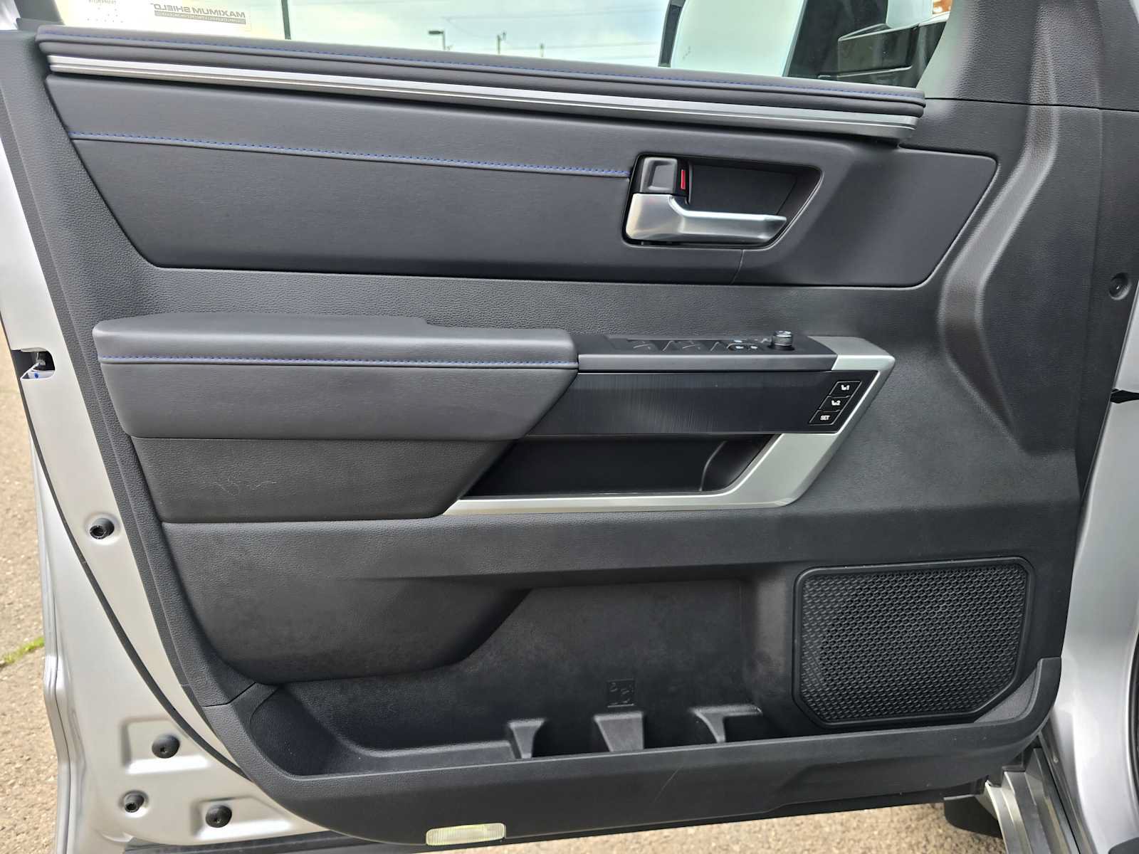 Used 2025 Toyota Sequoia Platinum AWD/4WD image 22