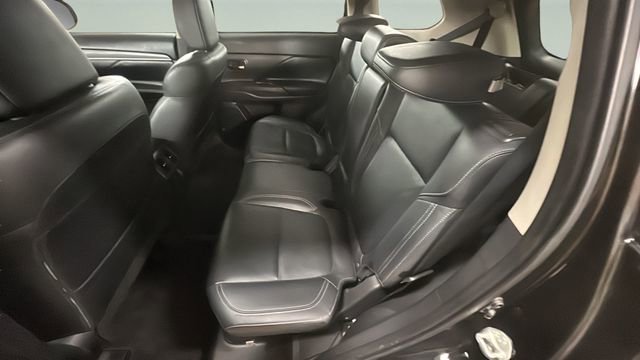Used 2020 Mitsubishi Outlander SEL AWD/4WD image 14