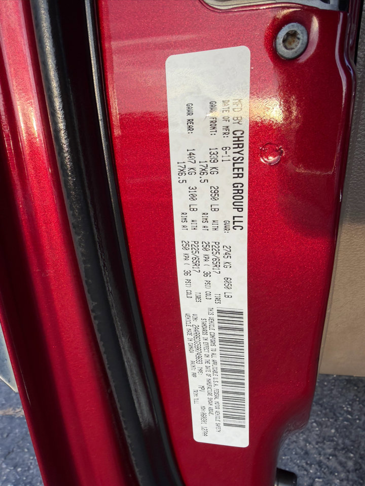 Used 2011 Chrysler Town & Country Limited image 12