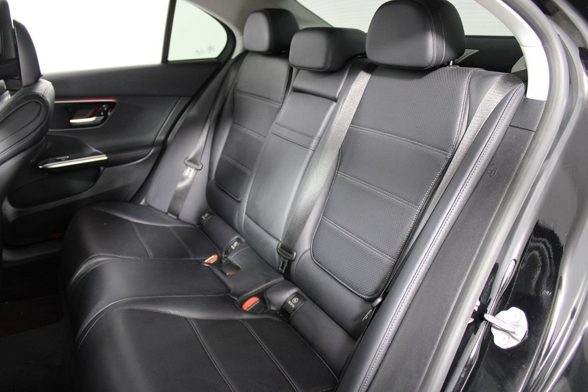 Used 2022 Mercedes-Benz C 300 Sedan image 31