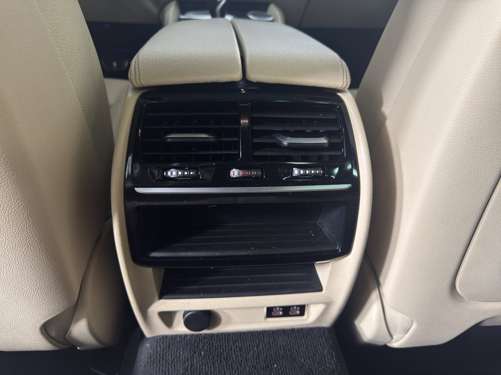 Used 2020 BMW 540i w/ M Sport Package RWD image 33