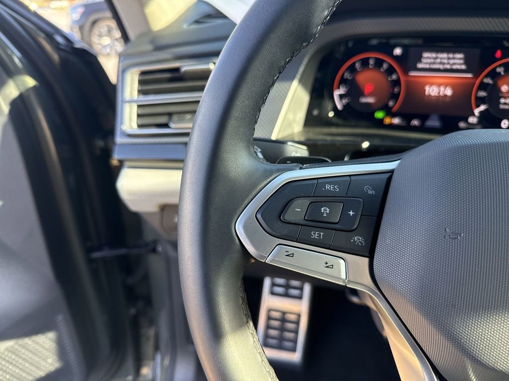 Used 2025 Volkswagen Atlas Peak Edition SE image 19