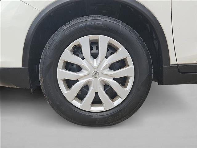 Used 2017 Nissan Rogue S w/ S Appearance Package AWD/4WD image 23