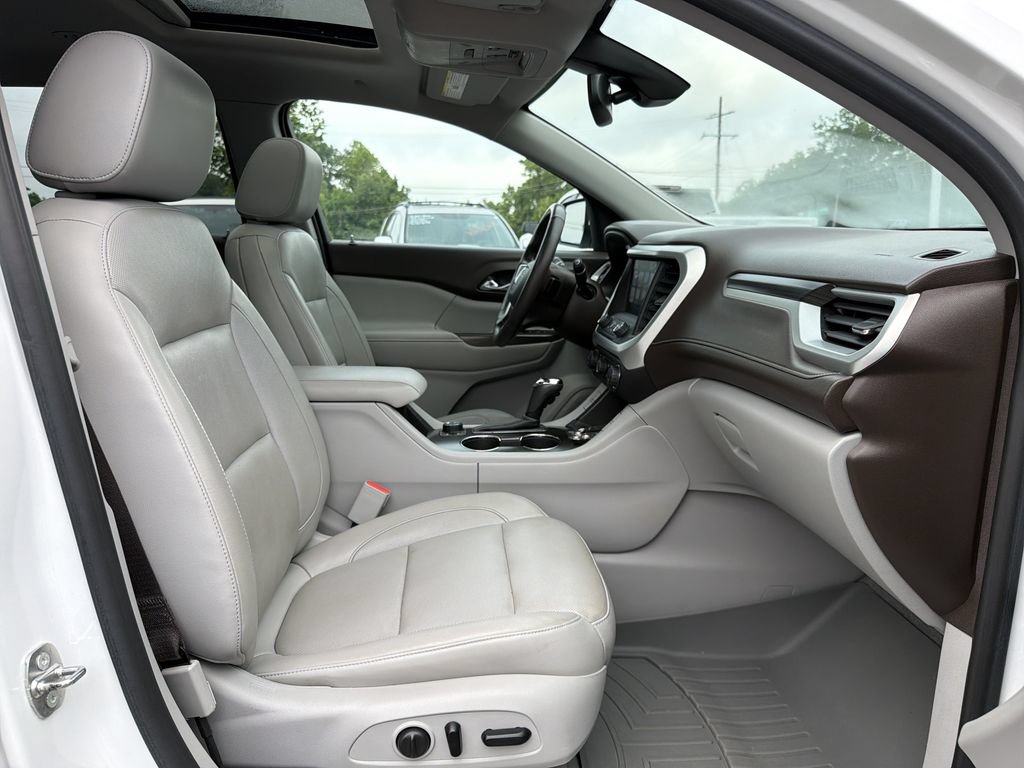 Used 2018 GMC Acadia SLT FWD image 18