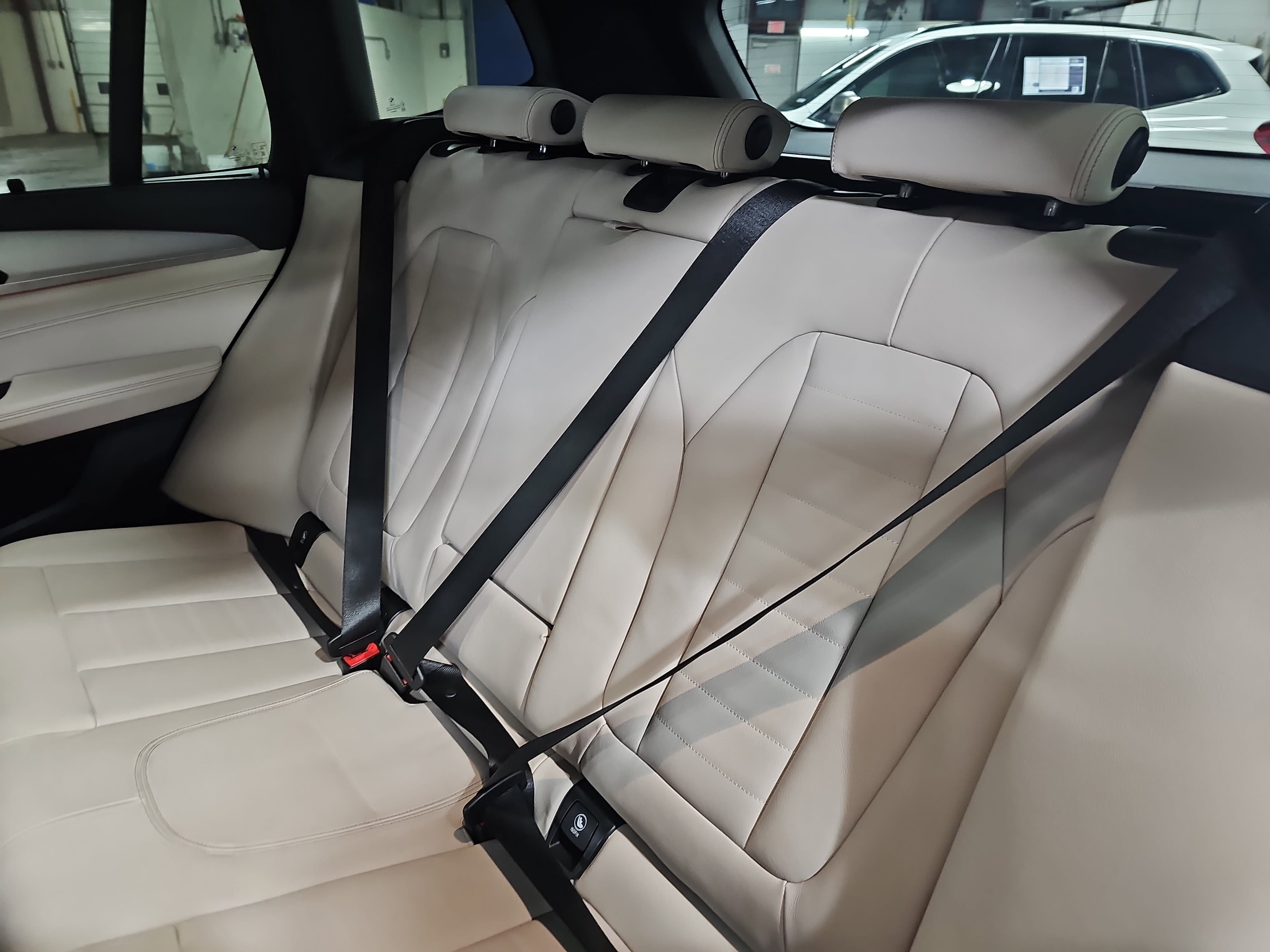 Used 2019 BMW X3 M40i image 8