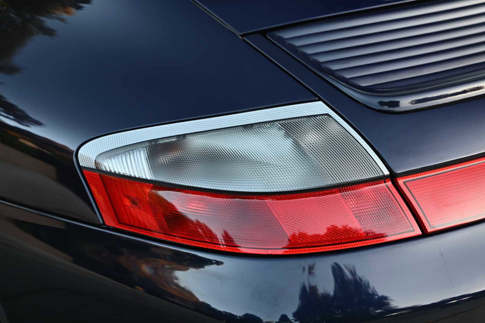 Used 2003 Porsche 911 Carrera 4S image 7