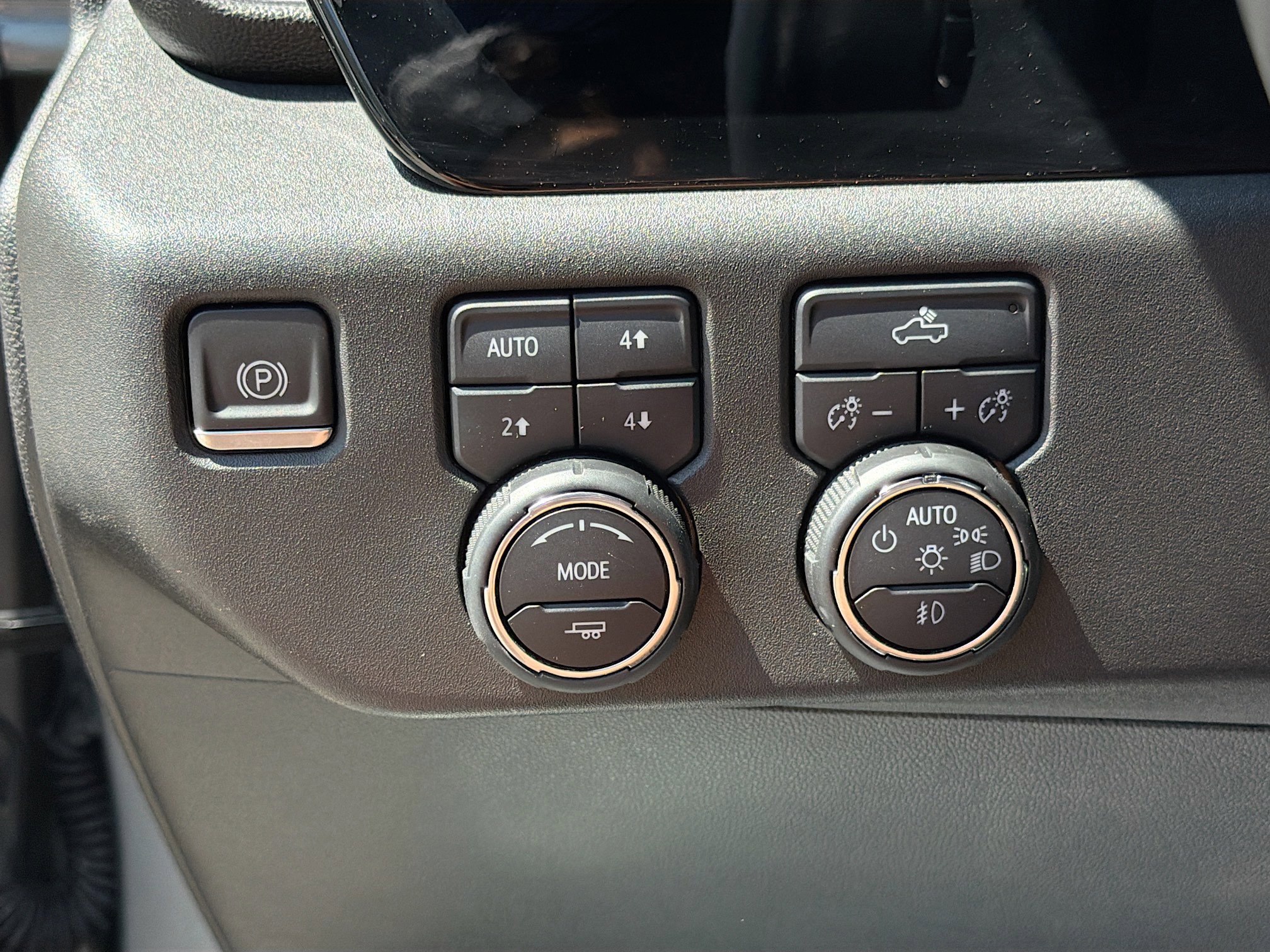 Used 2023 Chevrolet Silverado 1500 LT Trail Boss w/ Convenience Package II AWD/4WD image 31