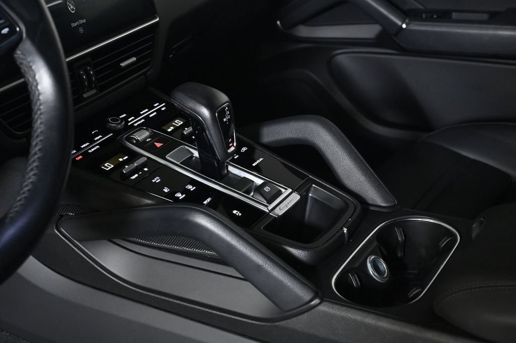 Certified 2021 Porsche Cayenne AWD/4WD image 23