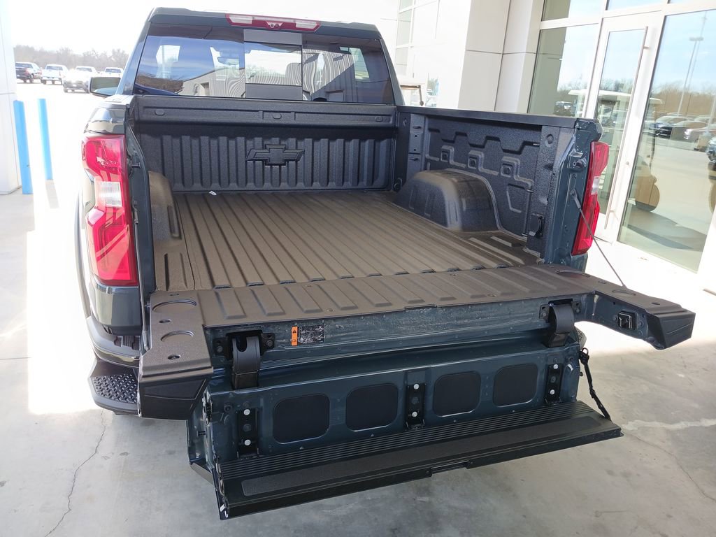 New 2026 Chevrolet Silverado 1500 ZR2 image 27