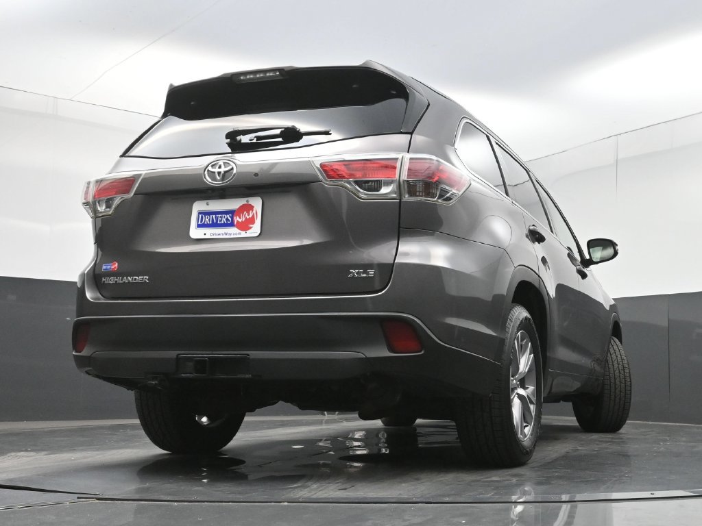 Used 2015 Toyota Highlander XLE FWD image 28