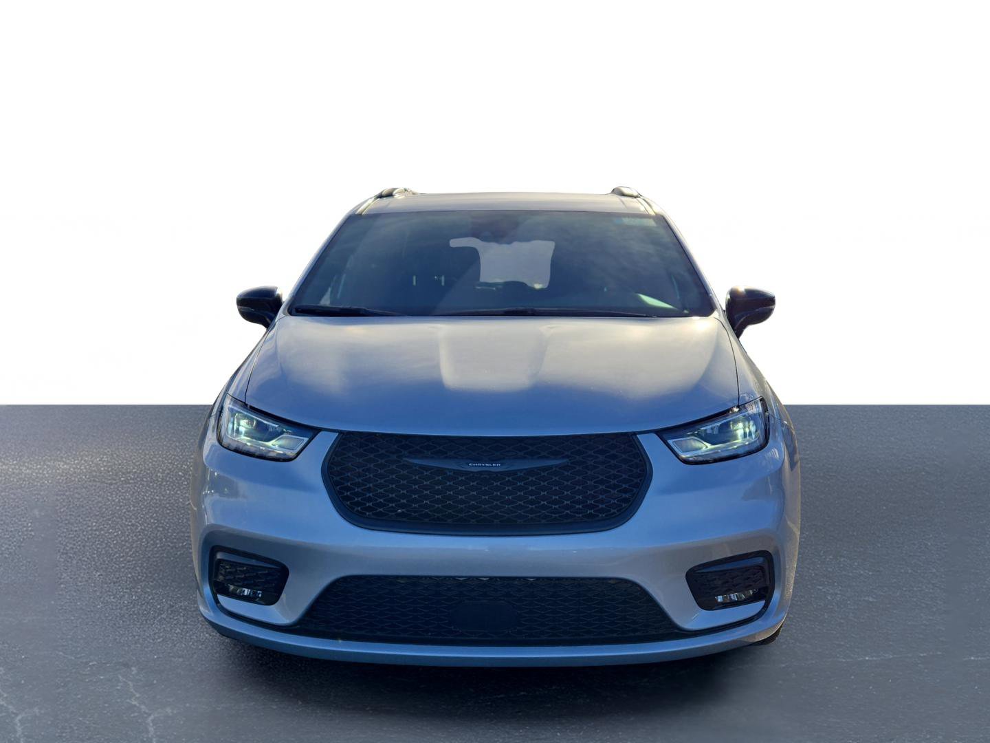 New 2026 Chrysler Pacifica Select w/ S Appearance Package image 2