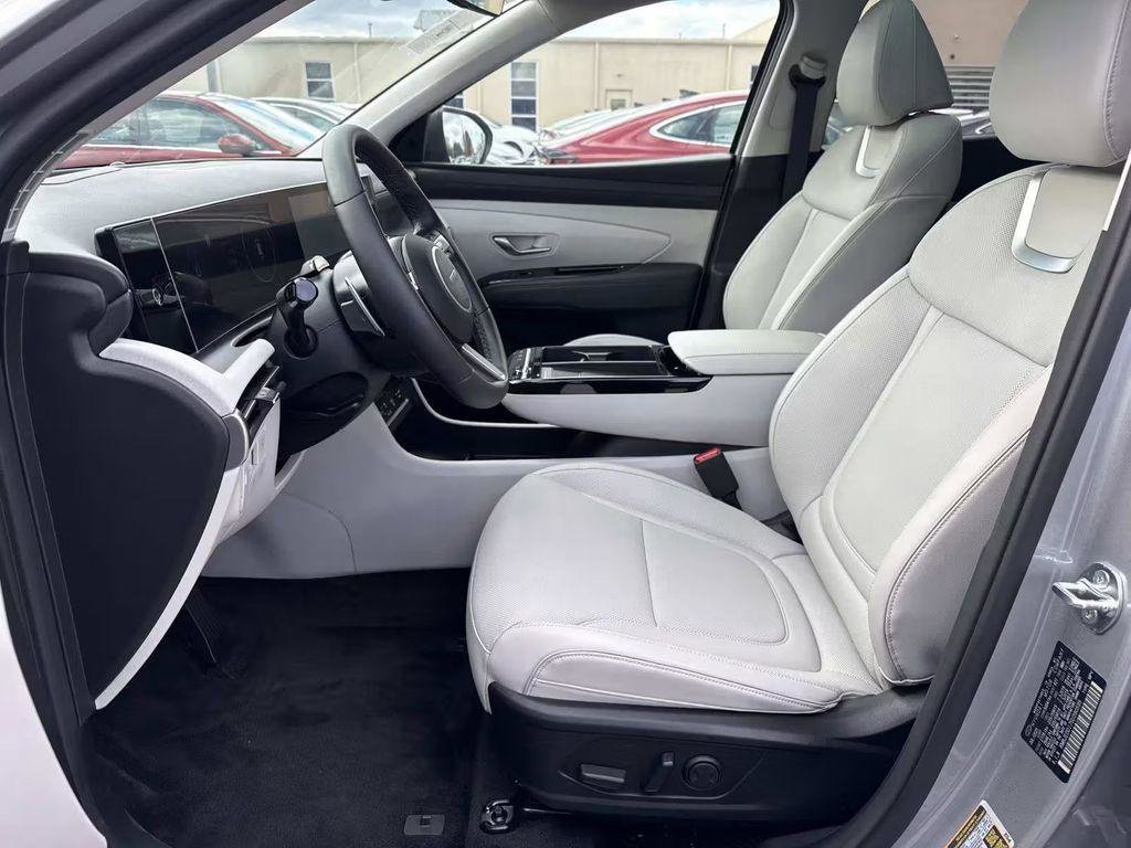 New 2026 Hyundai Tucson Limited image 16