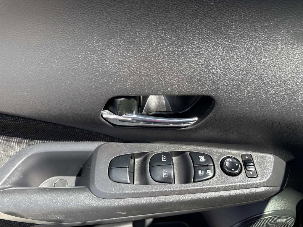 Certified 2023 Nissan Kicks SV image 19