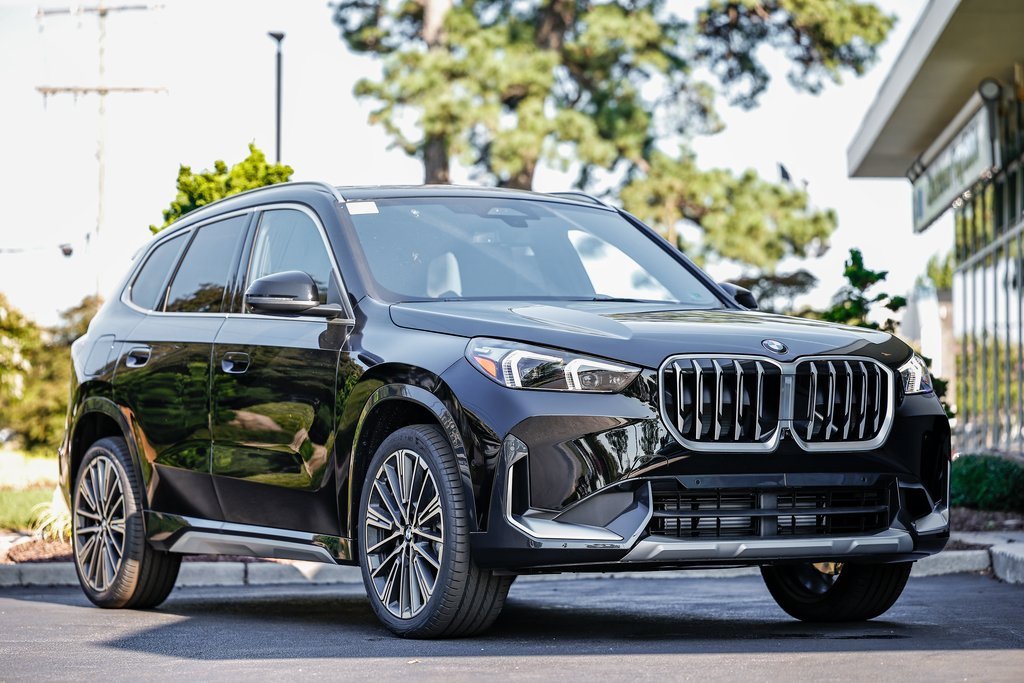 New 2025 BMW X1 xDrive28i w/ Technology Package