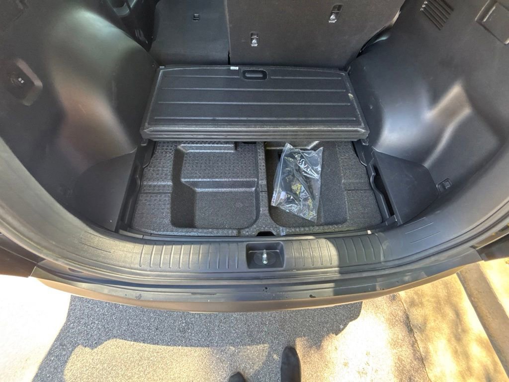 Used 2025 Kia Sportage LX FWD image 32