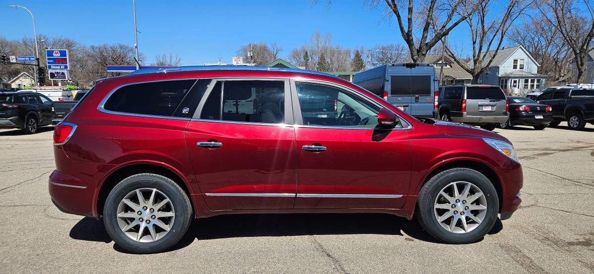Used 2017 Buick Enclave Leather FWD image 4