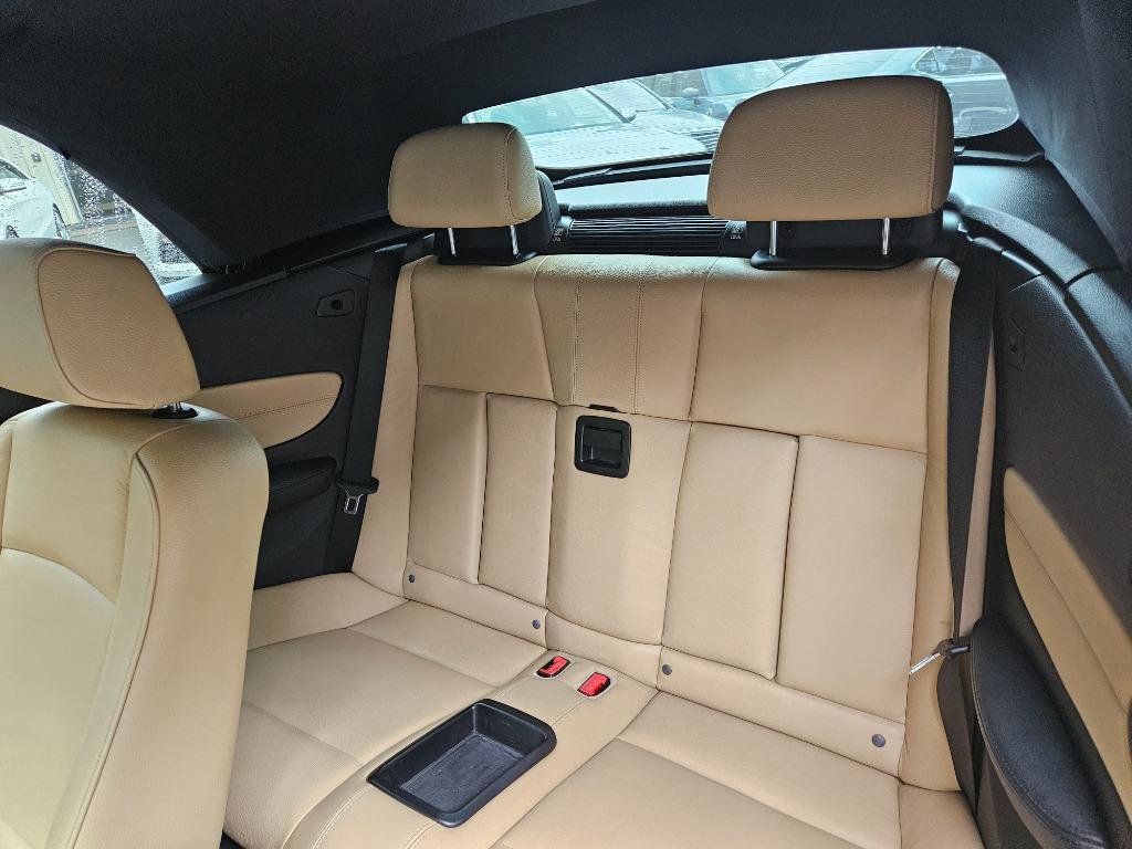 Used 2013 BMW 135i Convertible image 20