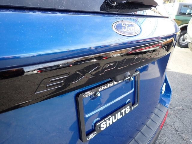 Certified 2021 Ford Explorer ST w/ ST Street Pack image 7