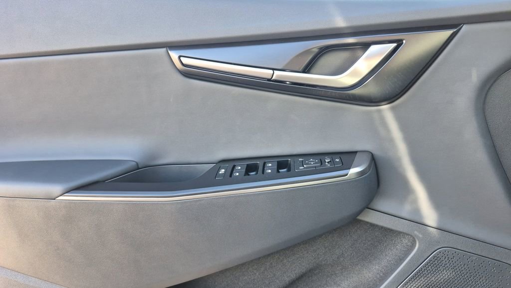 New 2025 Kia EV6 Light image 6