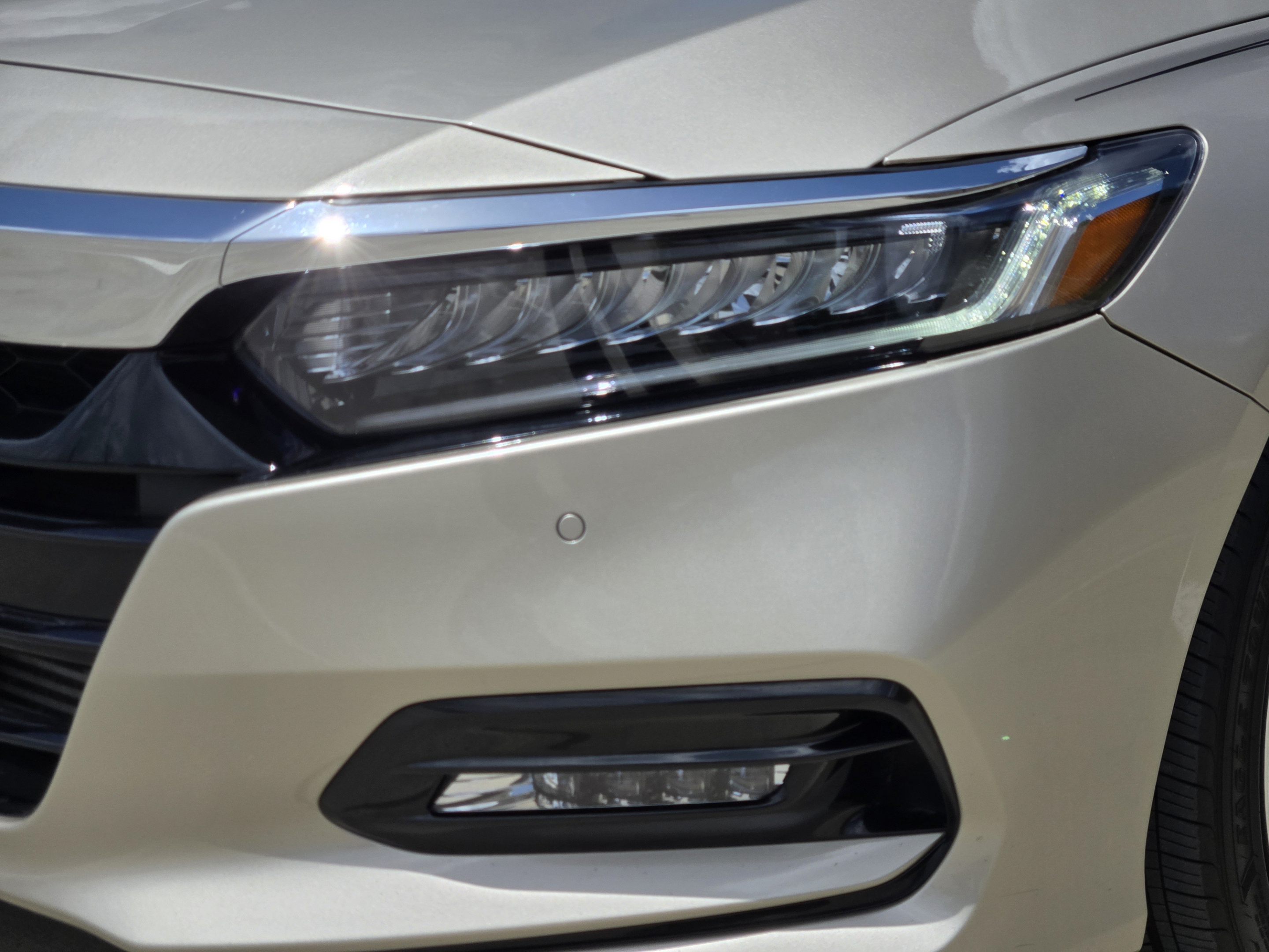 Used 2018 Honda Accord Touring image 31