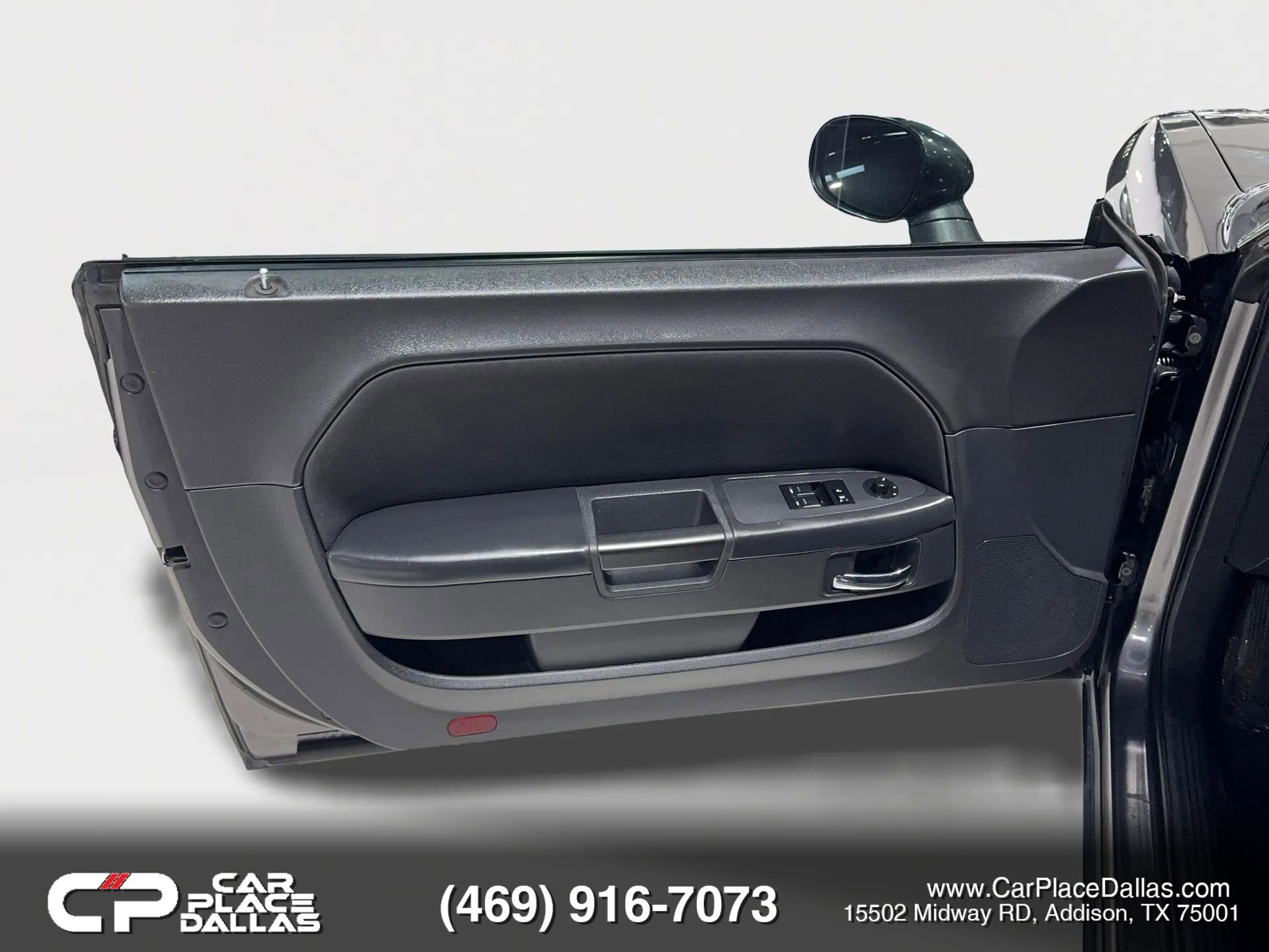 Used 2014 Dodge Challenger SXT RWD image 15