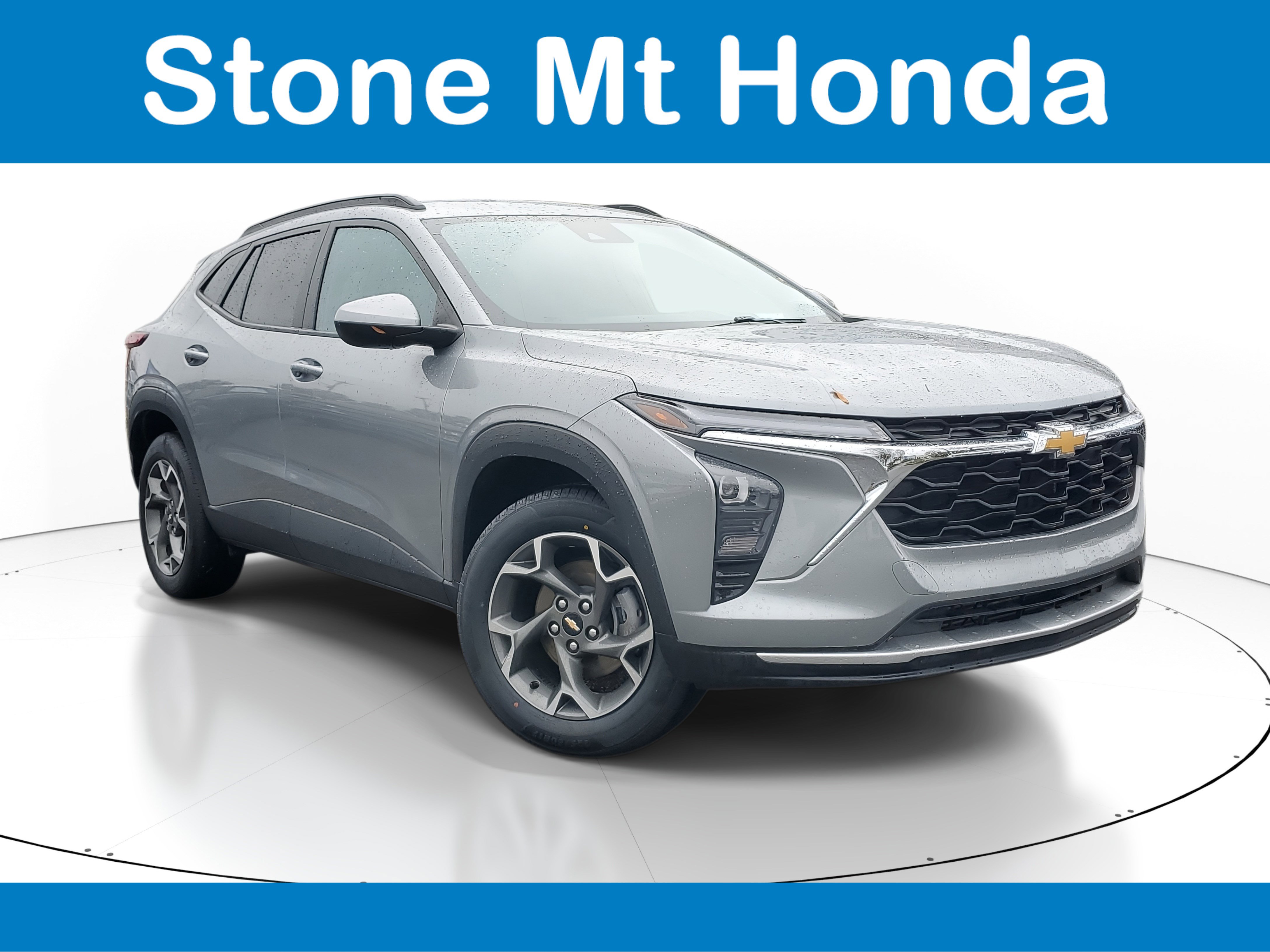 Used 2024 Chevrolet Trax LT image 1