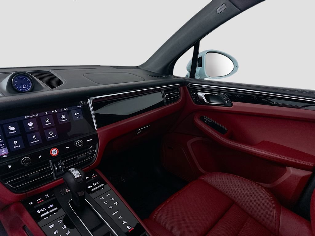 Certified 2025 Porsche Macan image 26