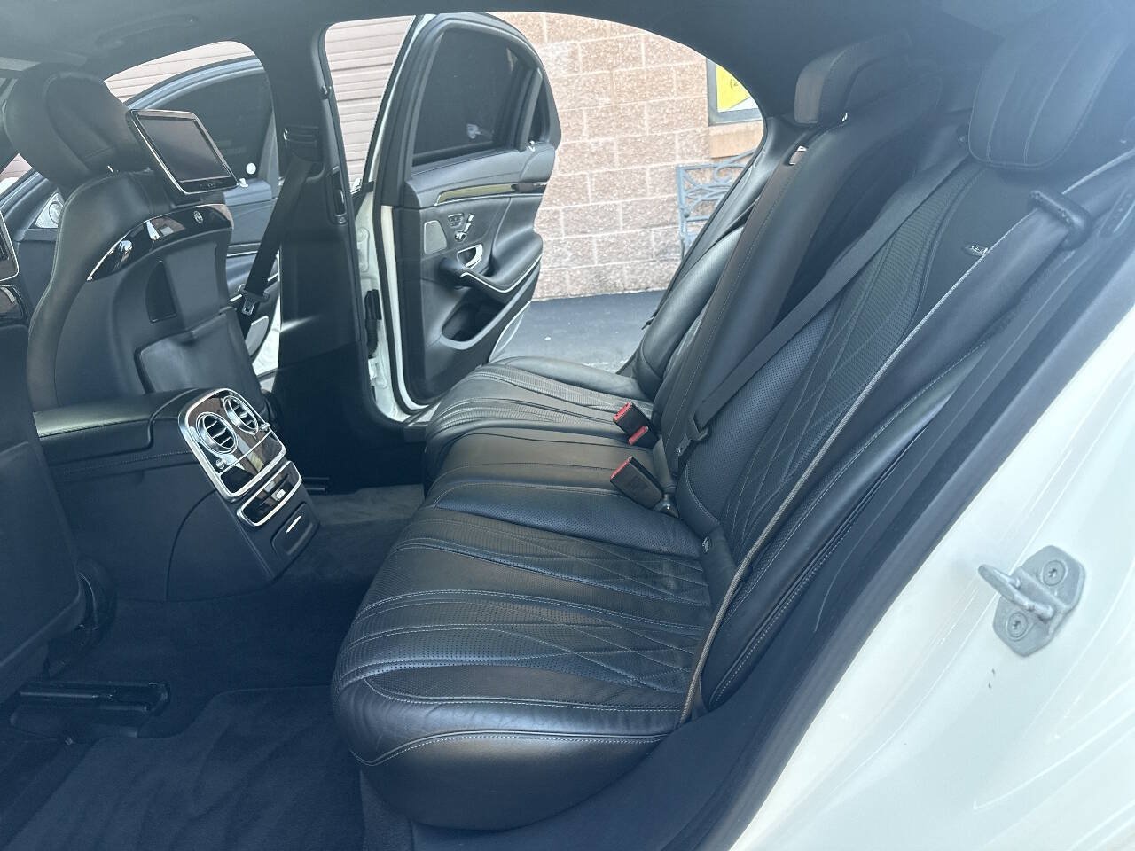 Used 2015 Mercedes-Benz S 65 AMG Sedan image 28