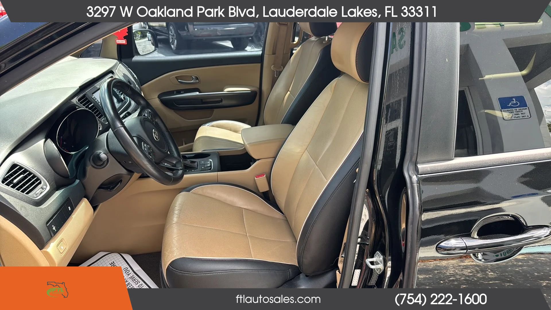 Used 2017 Kia Sedona LX w/ LX Essentials Premium Package FWD image 21