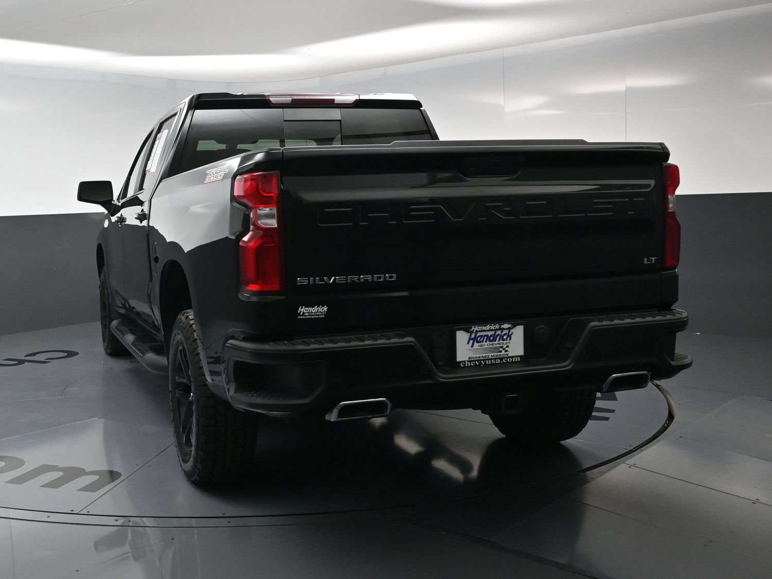 Used 2020 Chevrolet Silverado 1500 LT Trail Boss AWD/4WD image 8