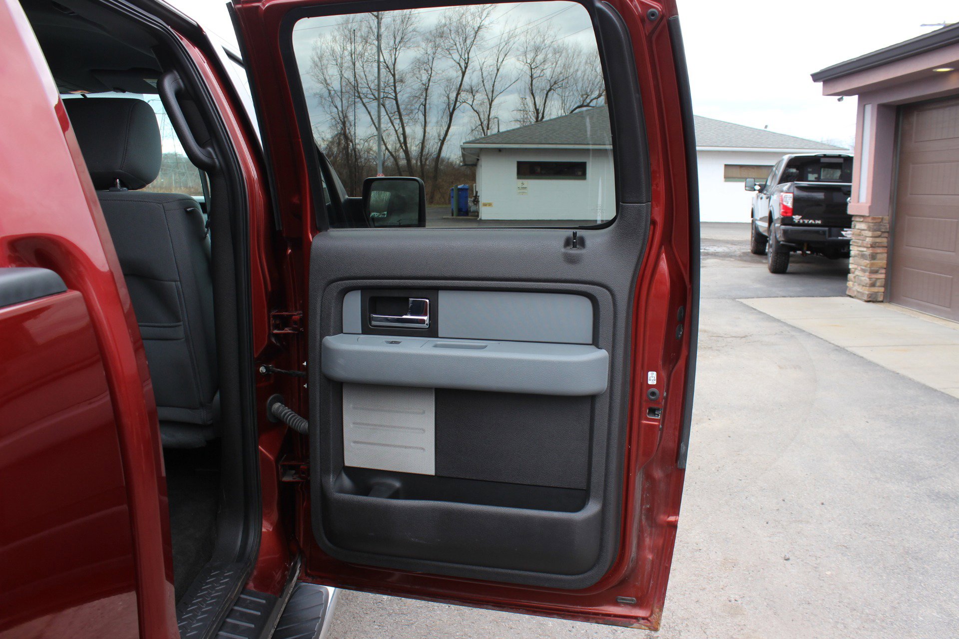 Used 2014 Ford F150 XLT w/ Equipment Group 302A Luxury image 36