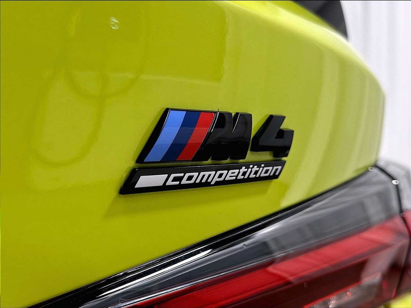 Used 2022 BMW M4 Competition w/ Executive Package RWD image 33
