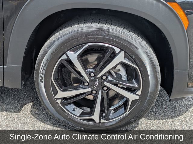 Used 2021 Chevrolet TrailBlazer RS w/ Sun and Liftgate Package AWD/4WD image 11