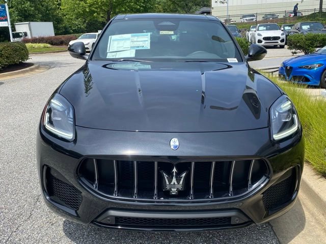 New 2025 Maserati Grecale GT image 3