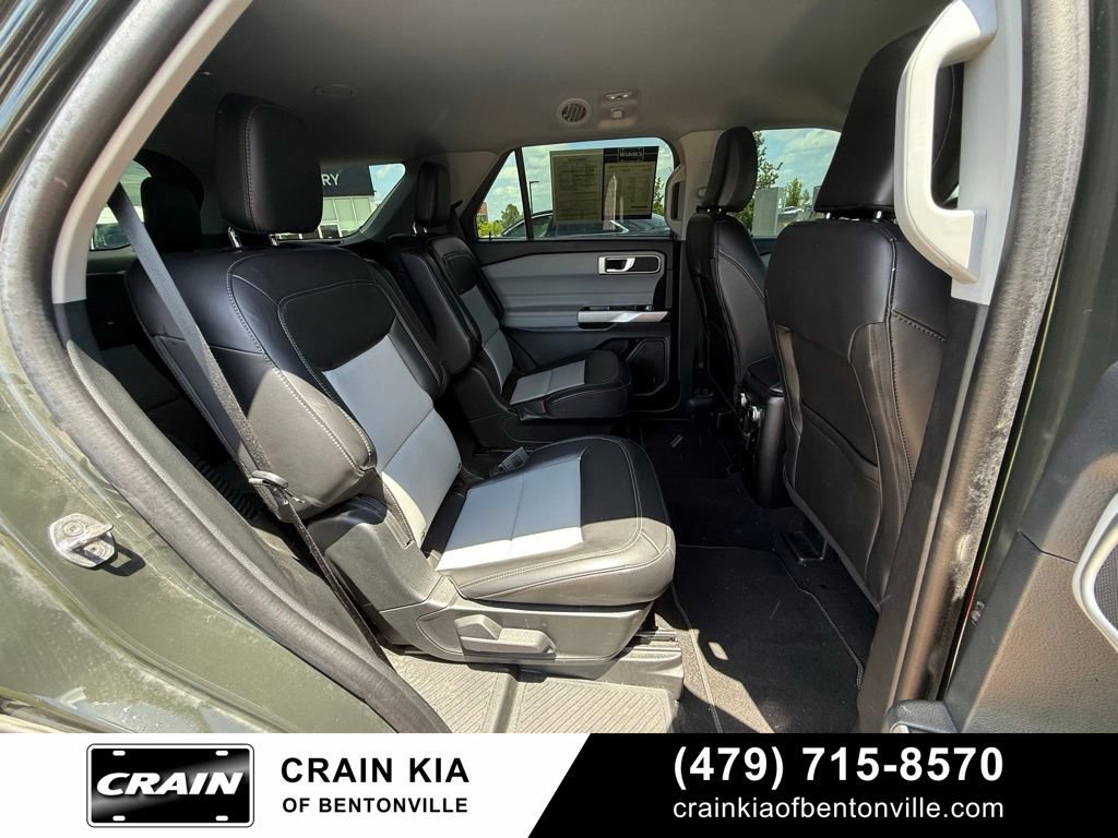 Used 2024 Ford Explorer XLT w/ Equipment Group 202A AWD/4WD image 33