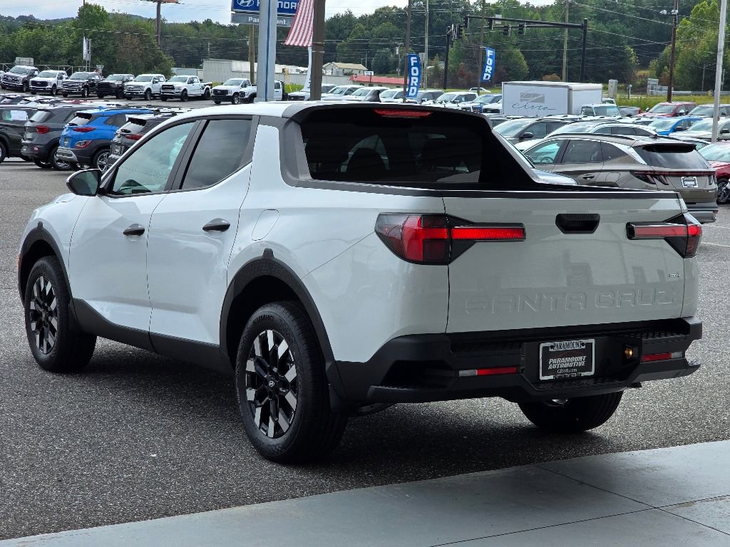New 2026 Hyundai Santa Cruz SE AWD/4WD image 2