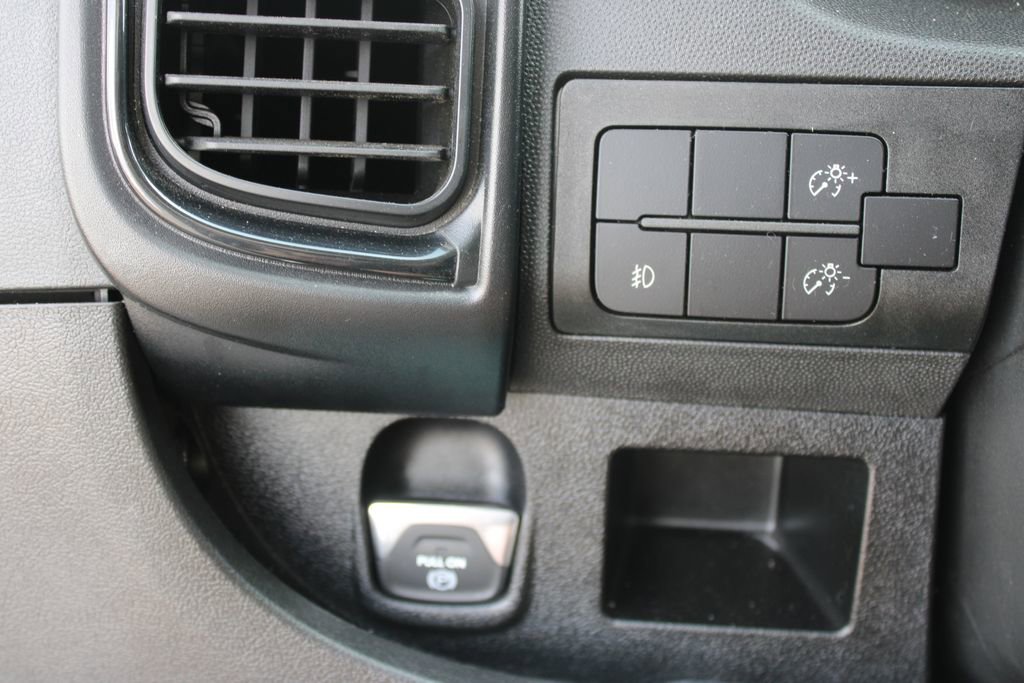 Used 2024 RAM ProMaster 2500 w/ Convenience Group image 22