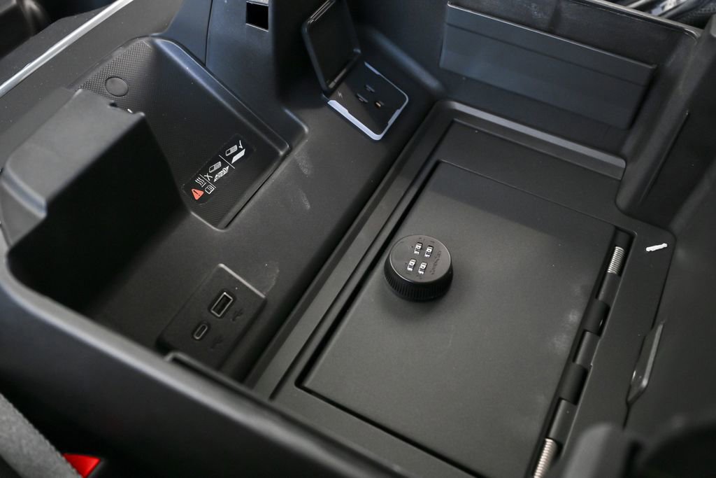 New 2026 Chevrolet Silverado 3500 LTZ w/ LTZ Premium Package image 40