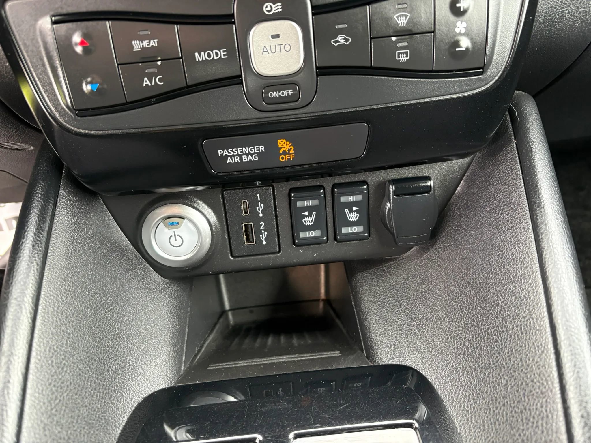 Used 2021 Nissan Leaf SV FWD image 12