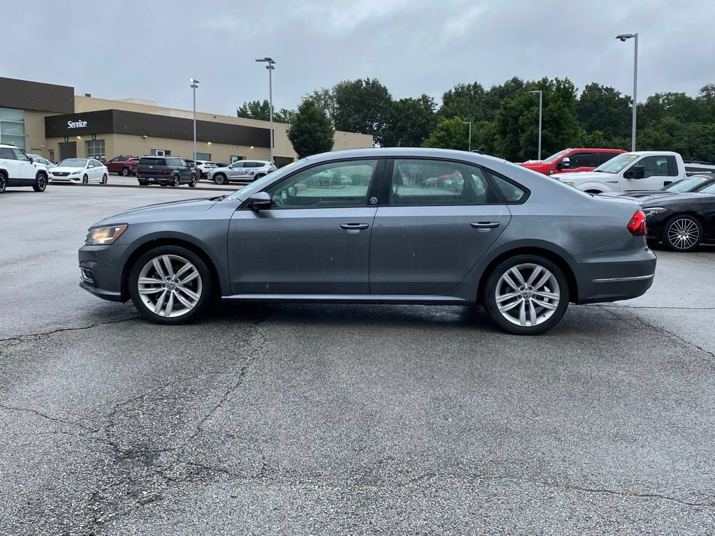 Used 2019 Volkswagen Passat 2.0T Wolfsburg w/ Wheels & Sunroof Package FWD image 4