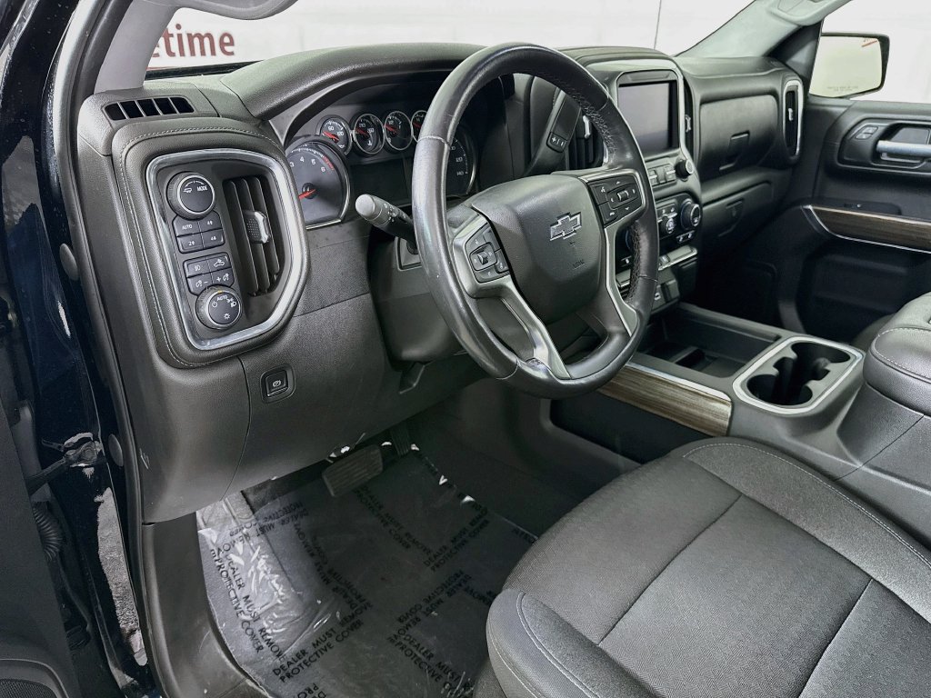 Used 2021 Chevrolet Silverado 1500 LT Trail Boss w/ Bed Protection Package AWD/4WD image 17