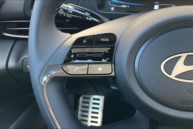 New 2025 Hyundai Elantra Sport image 17