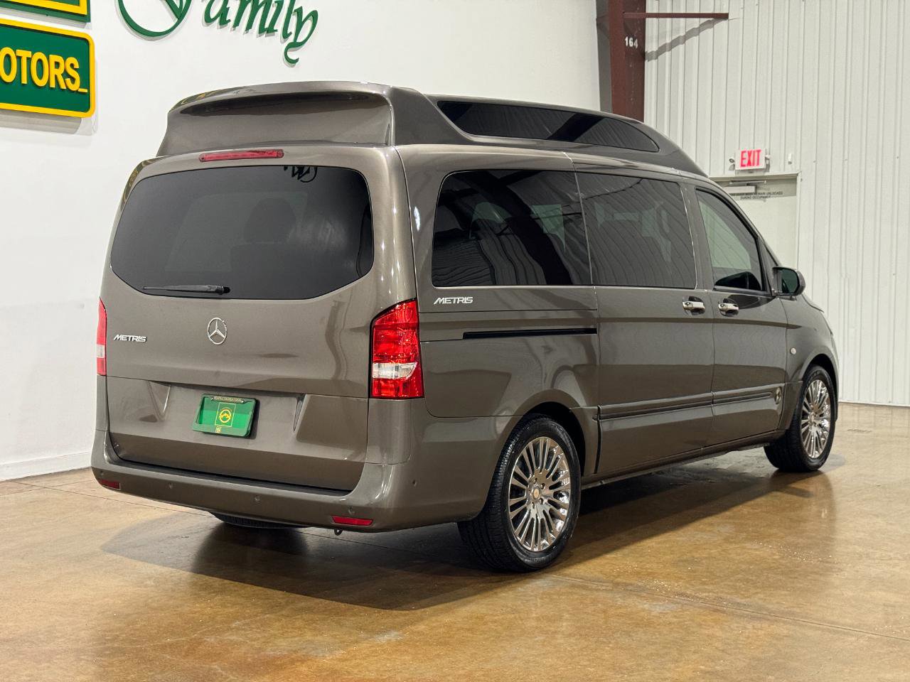 Used 2016 Mercedes-Benz Metris Passenger image 7