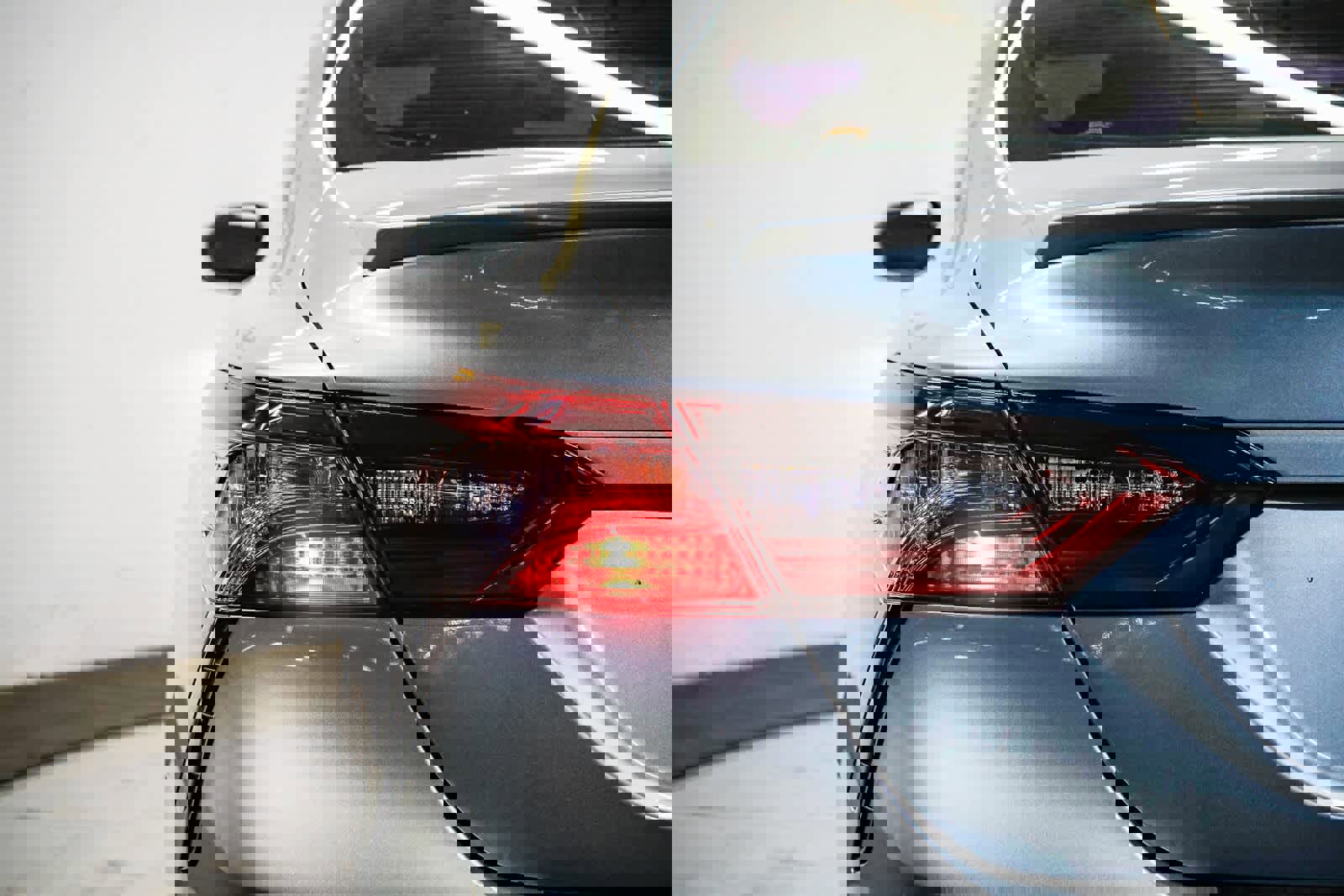 Used 2022 Toyota Camry SE image 9