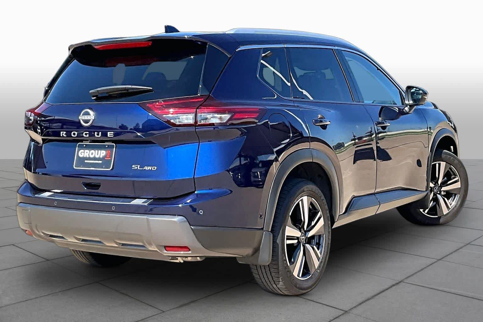 Certified 2025 Nissan Rogue SL AWD/4WD image 12