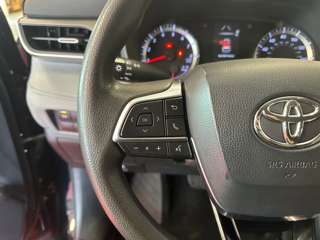 Certified 2021 Toyota Highlander L image 21