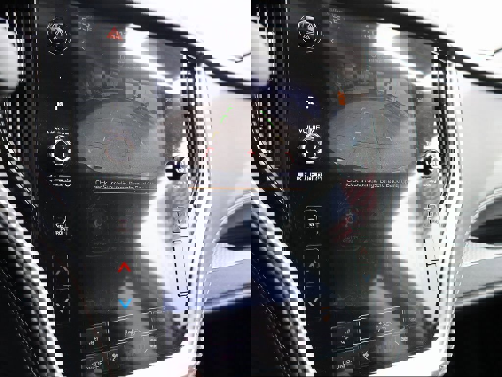 Used 2023 Subaru Outback Premium image 36