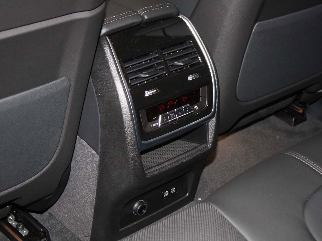 Certified 2026 BMW X5 sDrive40i RWD image 17